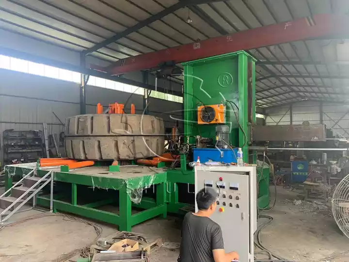 industrial tire dismantler