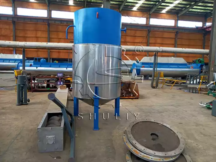 oil-water separation tank