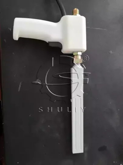 dry ice blasting gun
