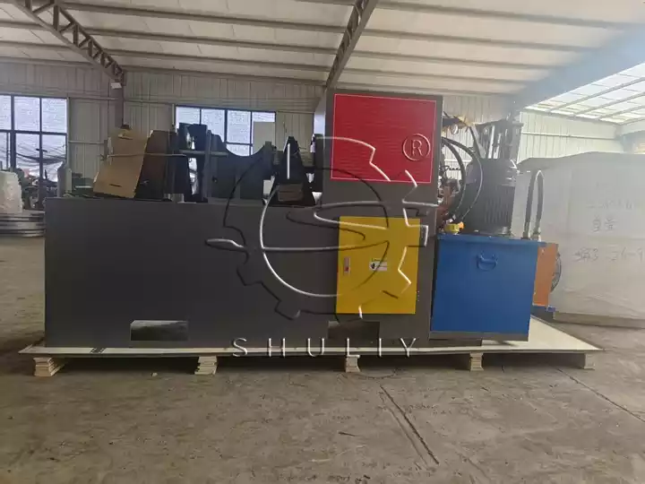 screw flight fabrication machine