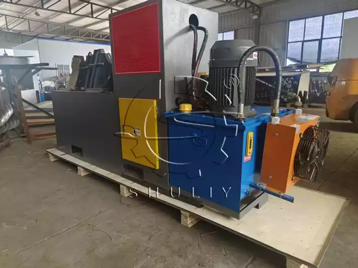 screw flight forming machine