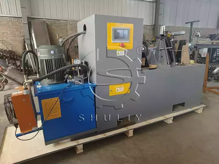 spiral flight forming machine