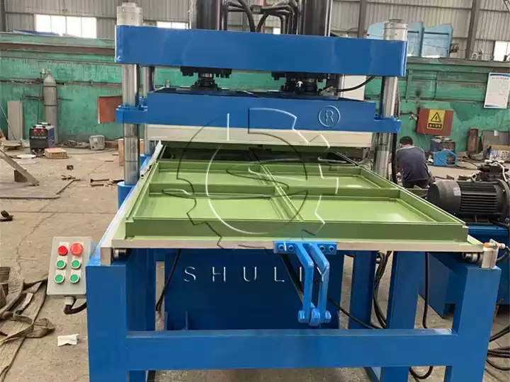 rubber tile forming machine