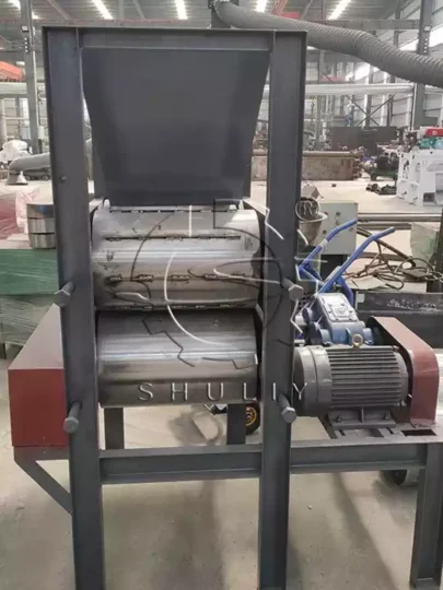 Industrial cans flattening machine roller detail